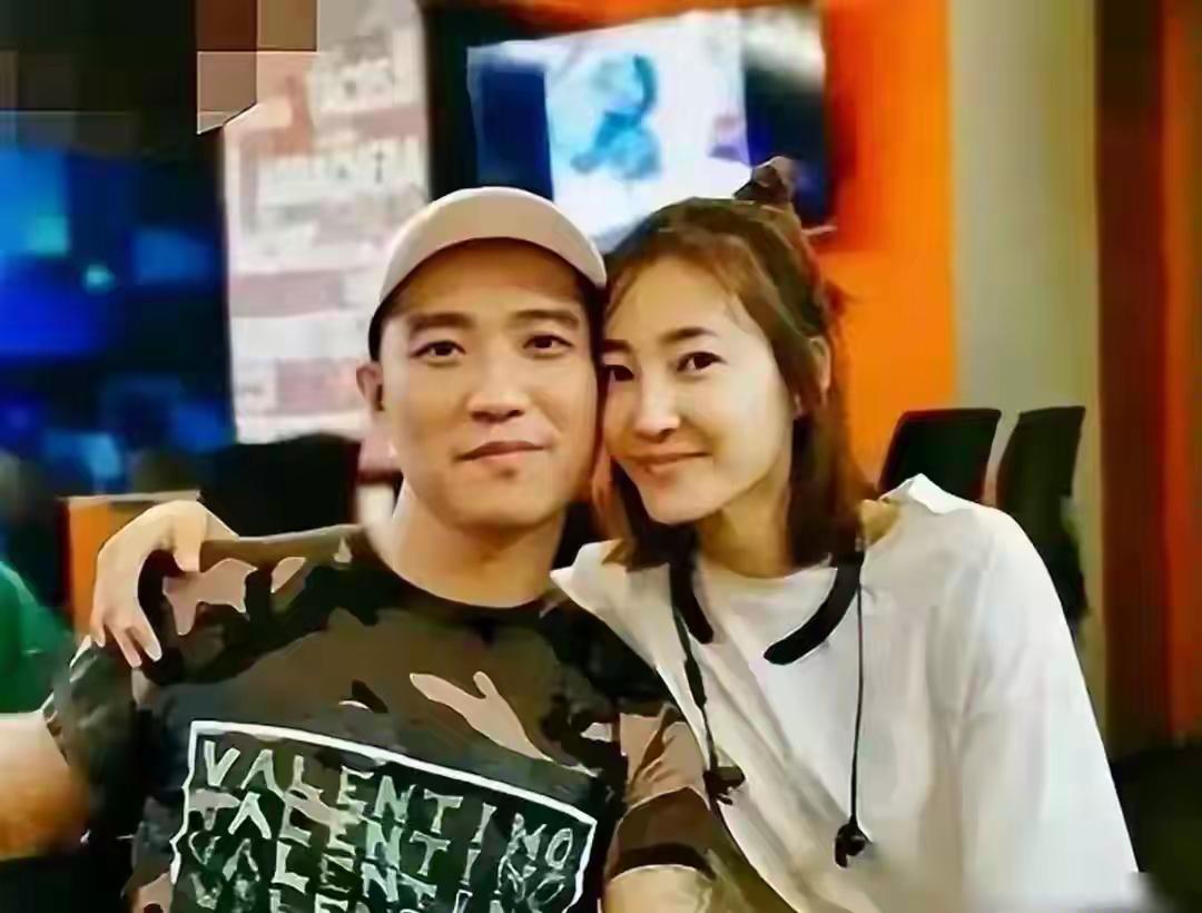 可惜了王丽坤，摊上这么个前夫[我想静静]
当初她为何会嫁给这坐过牢的詹浩礼❓️现