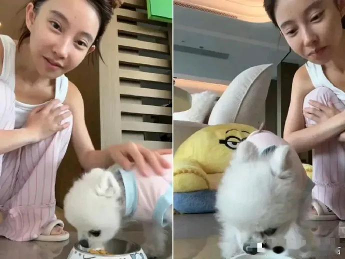 据说是冯提莫近日素颜开播，与观众畅聊。