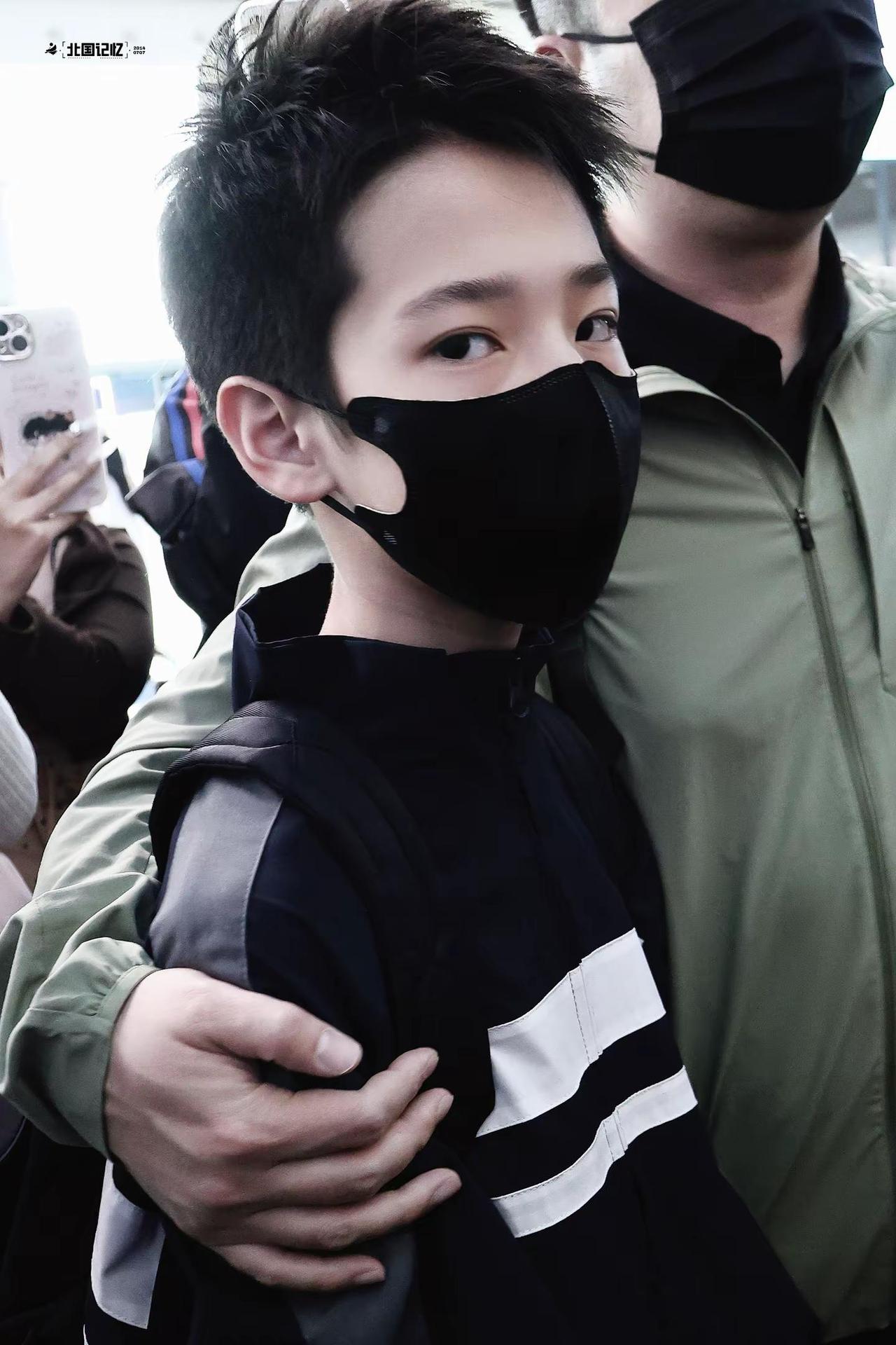 『存档』𝟮𝟲𝟬𝟰𝟯𝟬📸佟弋TF家族