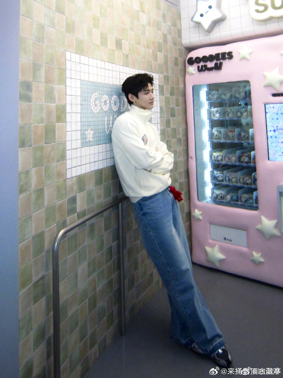 白敬亭戴绿松石耳坠白敬亭绿松石耳坠可以 