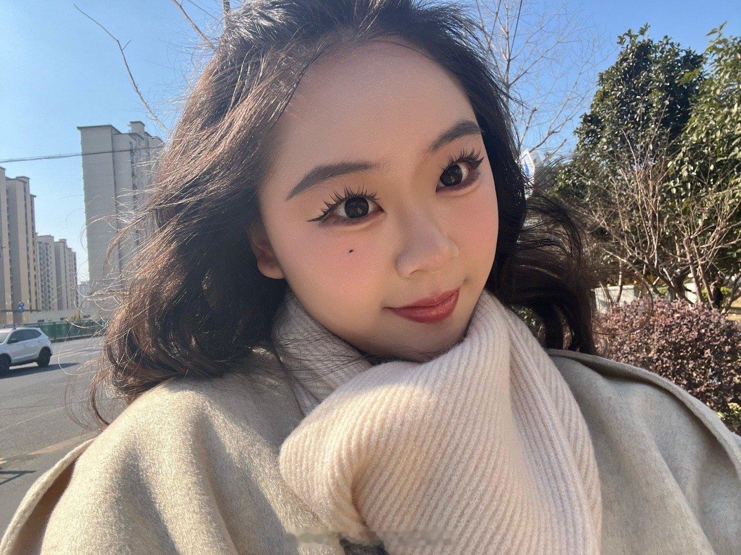 新年快乐[老师爱你]祝大家和我都新年发财大吉大利变美变瘦[来] 