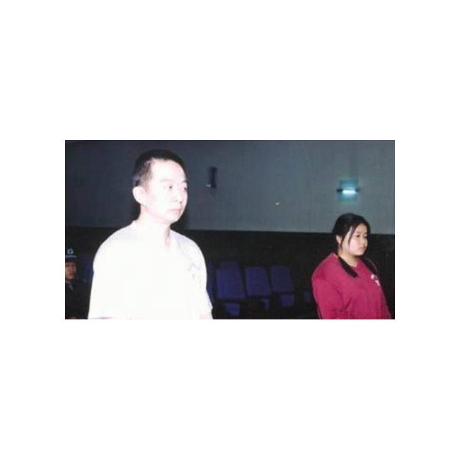 03年，深圳布吉镇14名求职少女接连失踪，活不见人死不见尸。警方追查后发现，她们
