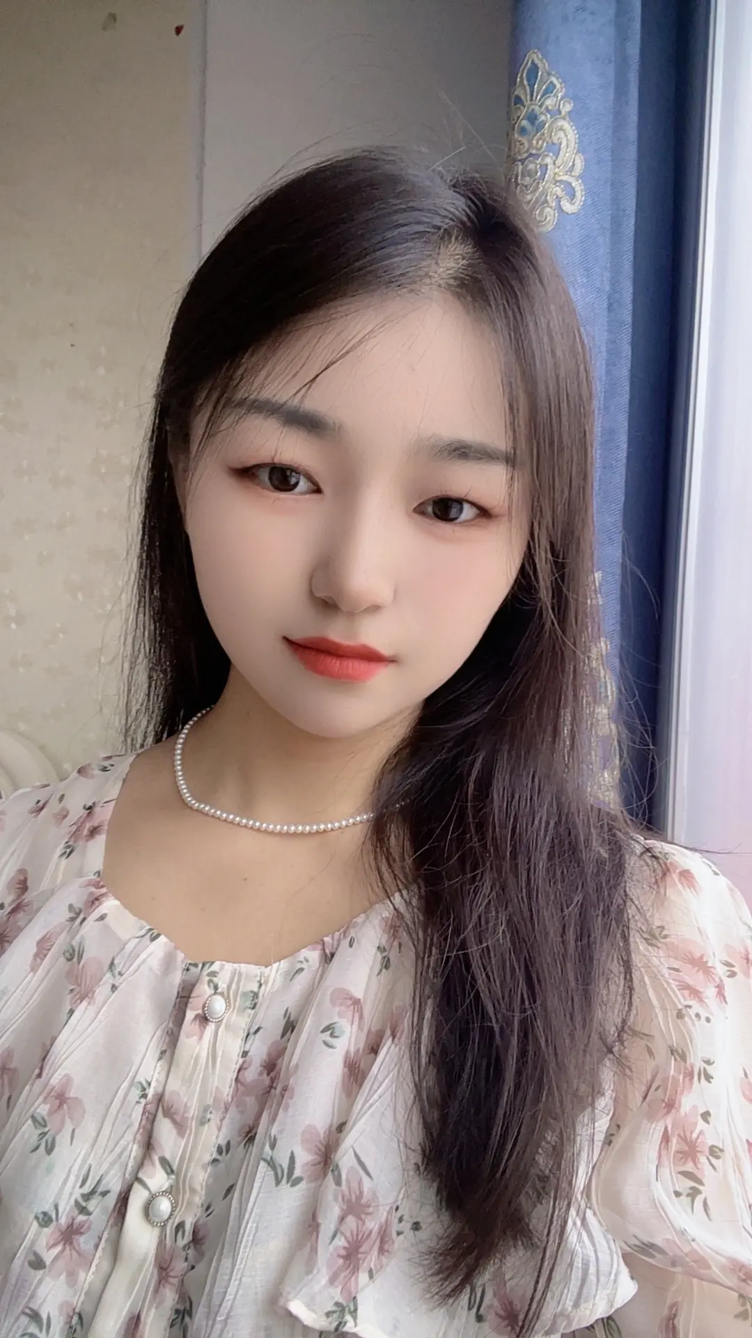 情绪这个东西，真不好控制，开心的时候，空气都是甜的，心烦的时候，连呼吸...