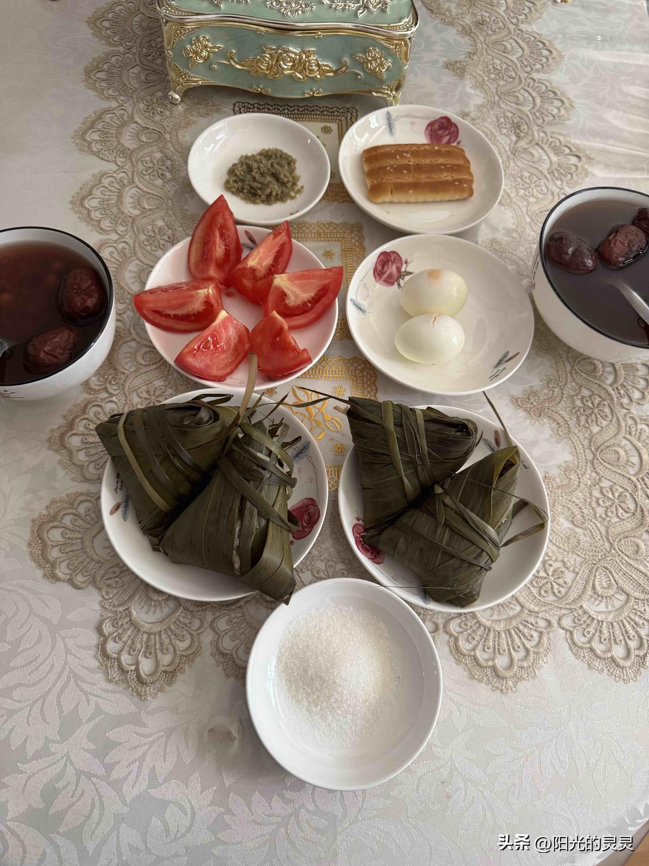 今天是晴朗朗的天气，二十一到三十一度，温度上升了。
但是早晚非常凉爽。
看看今天