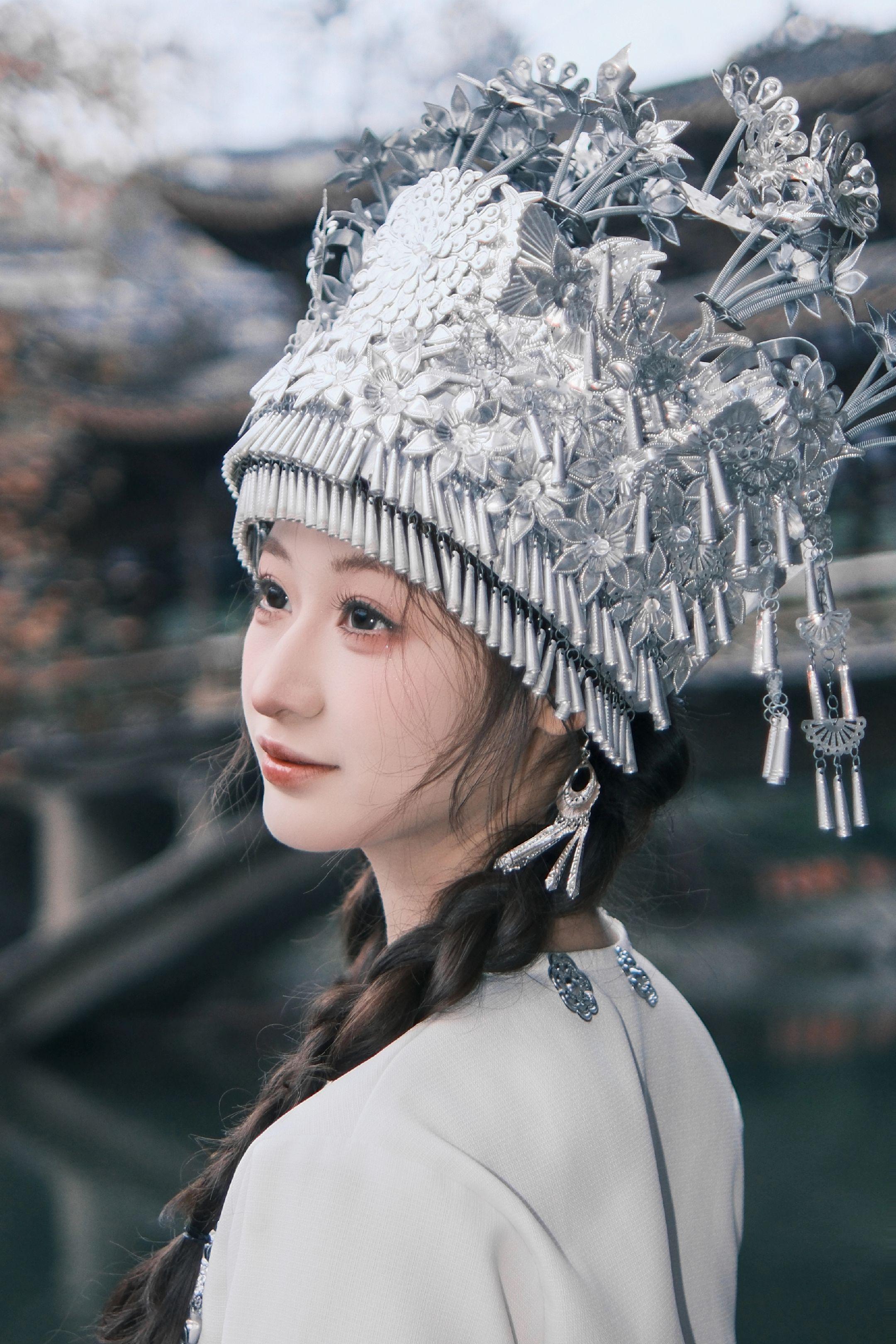感受苗寨的山河 吹过苗寨的晚风……