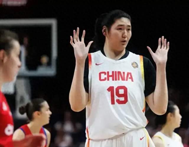女篮赢球马健却怒了 29次失误逼出最狠喊话：把那俩“刺头”请回来