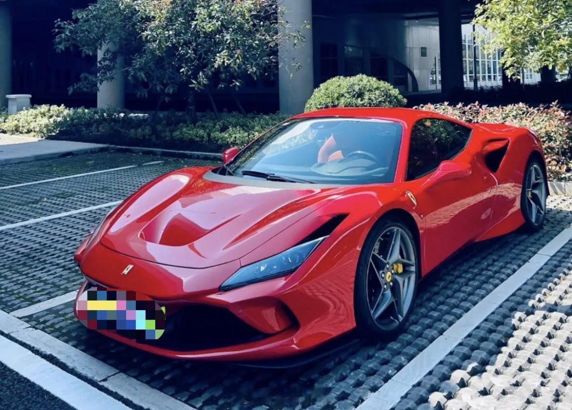 又上架一台5000公里的法拉利 F8 Tributo 2023年01月上牌 一手