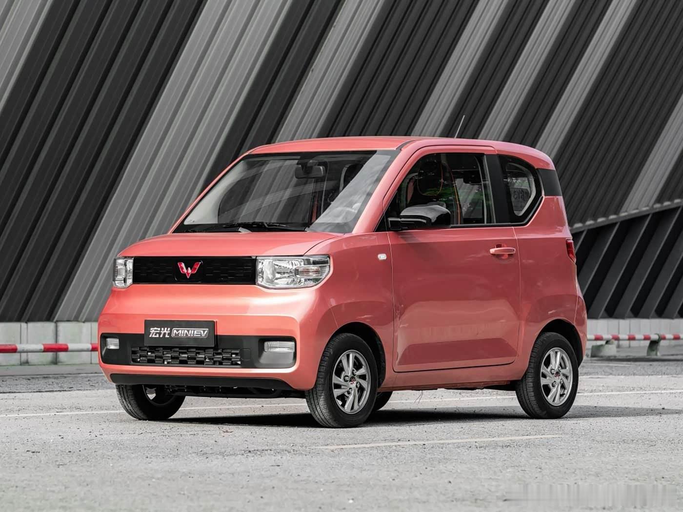 五菱宏光MINI EV又要换代了，这造型是越来越可爱了，估计能吸引不少女性车主