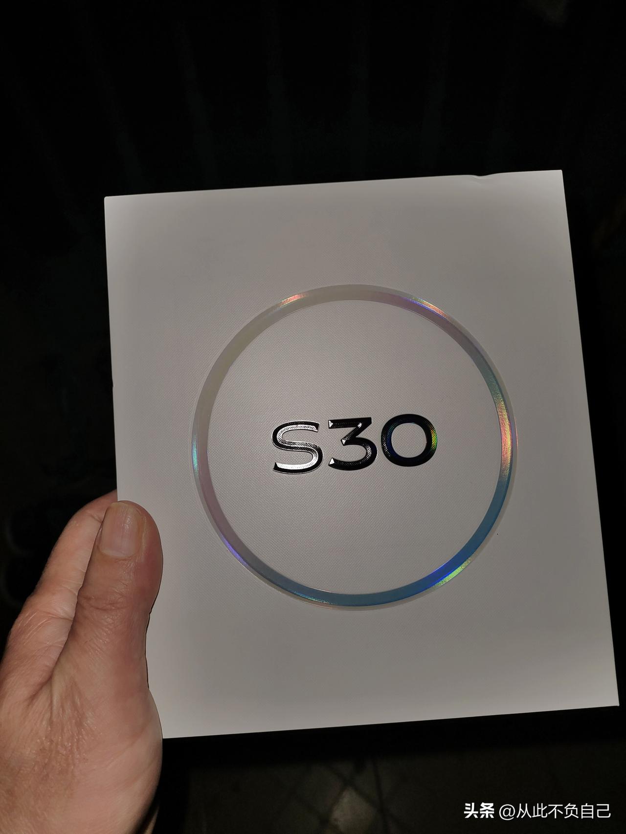 涨价声中，我还没控制住自己买了自己心仪的手机，只是收到货后后悔了！
其实，手中的