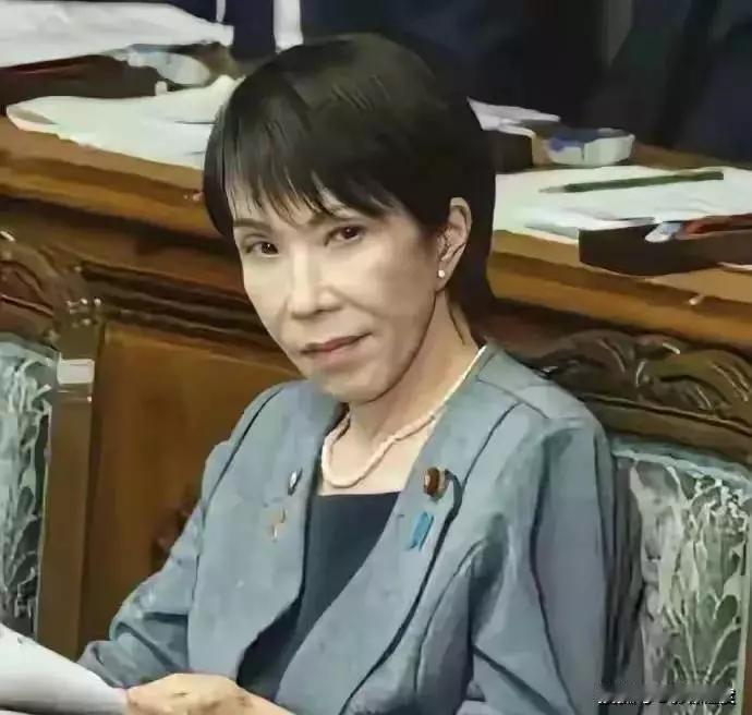 伊朗这招管用，谁帮美国我就给你国家扔两颗导弹，这可不是开玩笑的事儿。看看日本最近