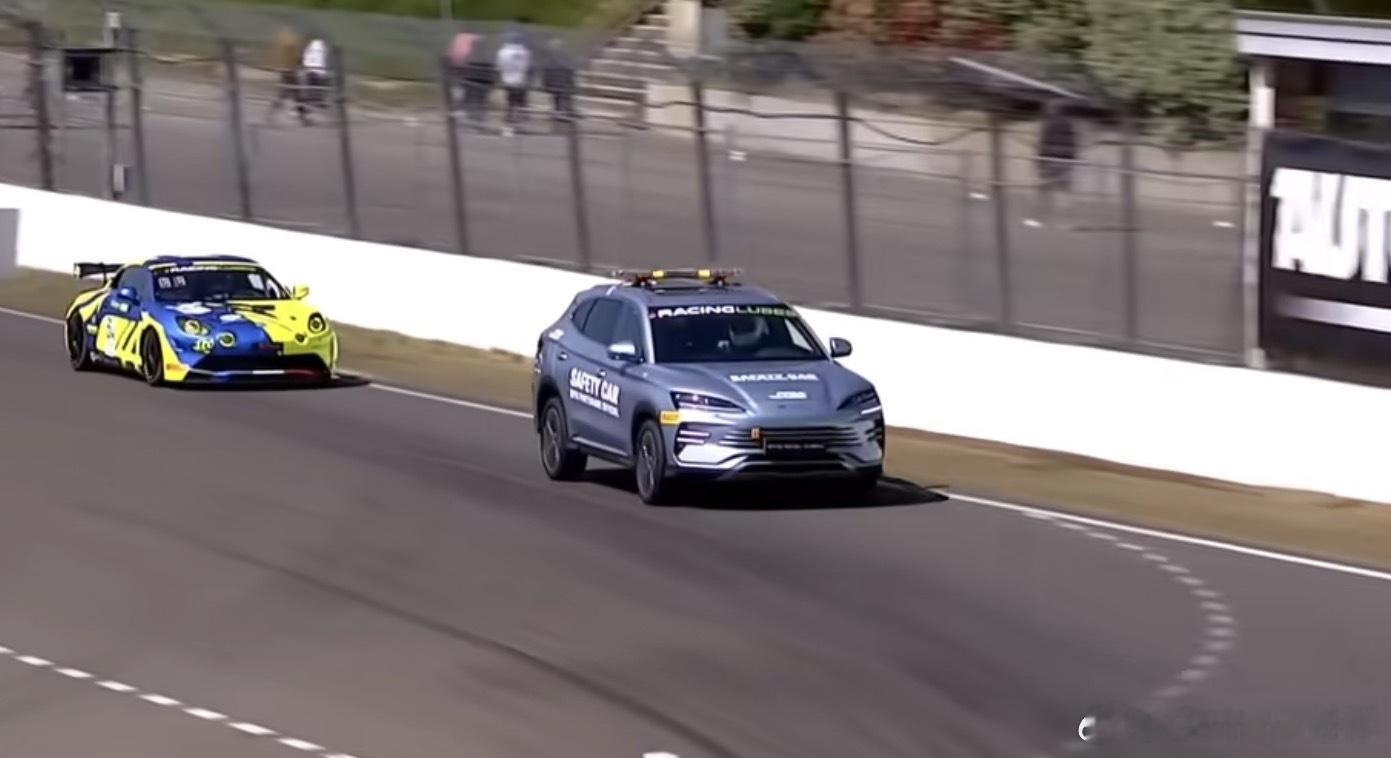 海豹EV车主全体起立！比亚迪成为了法国本土顶级赛事FFSA GT锦标赛的官方合作