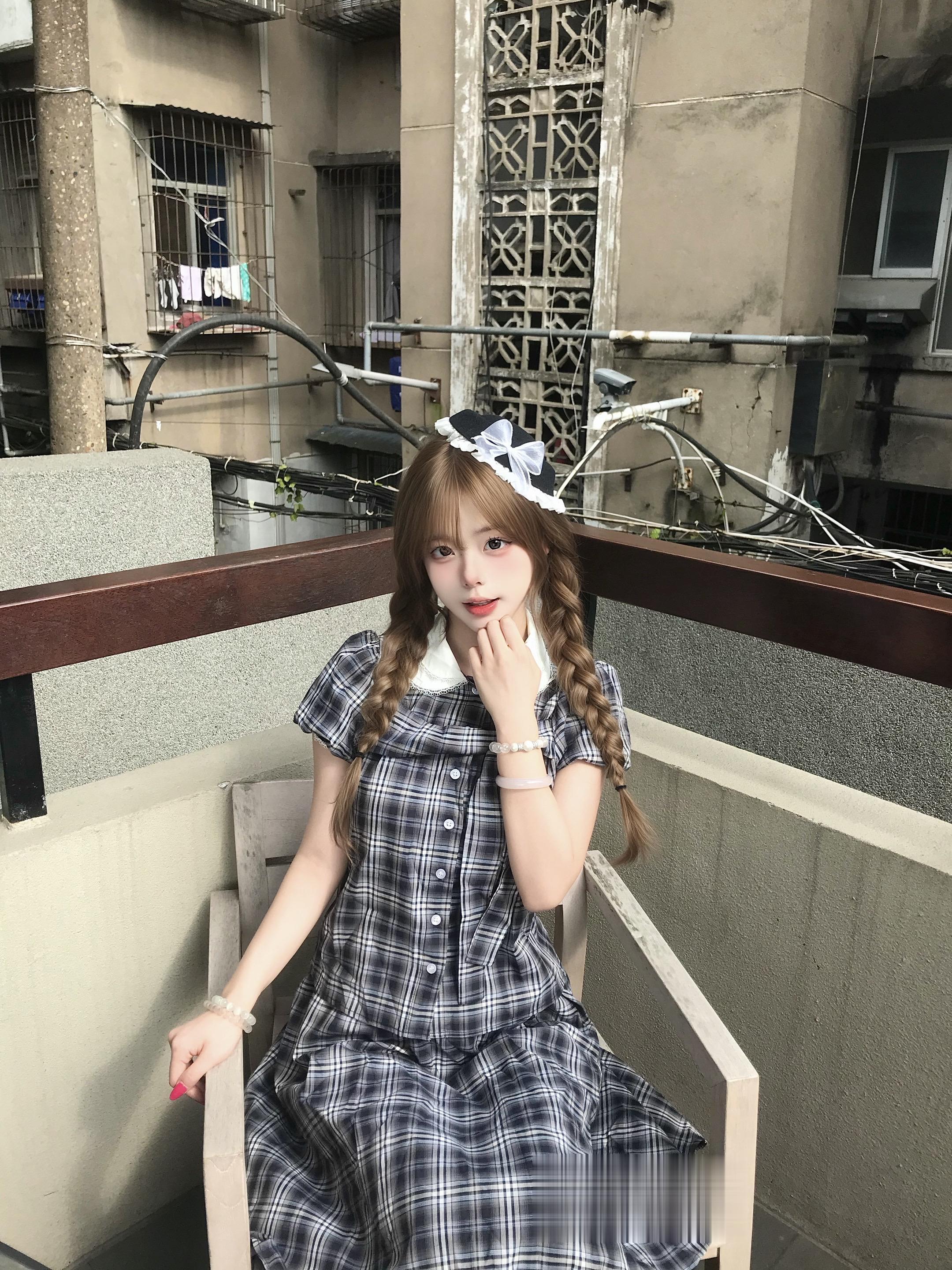 我就是娇蛮任性呀 我就算再坏再恶毒 都有人前仆后继的来爱我呢