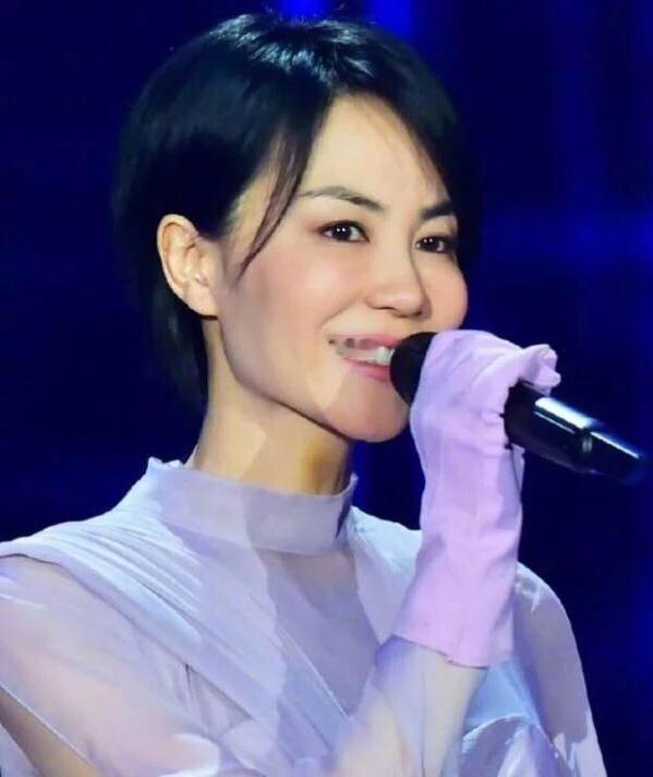 王菲那么多歌，最难忘是《流年》

王菲的歌单里藏着无数人的青春，但如果只能选一首