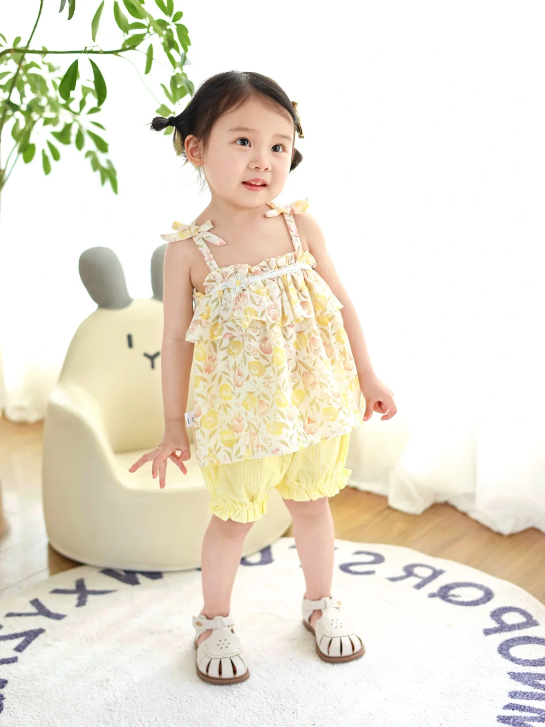 女宝宝连衣裙 人类幼崽可以多可爱