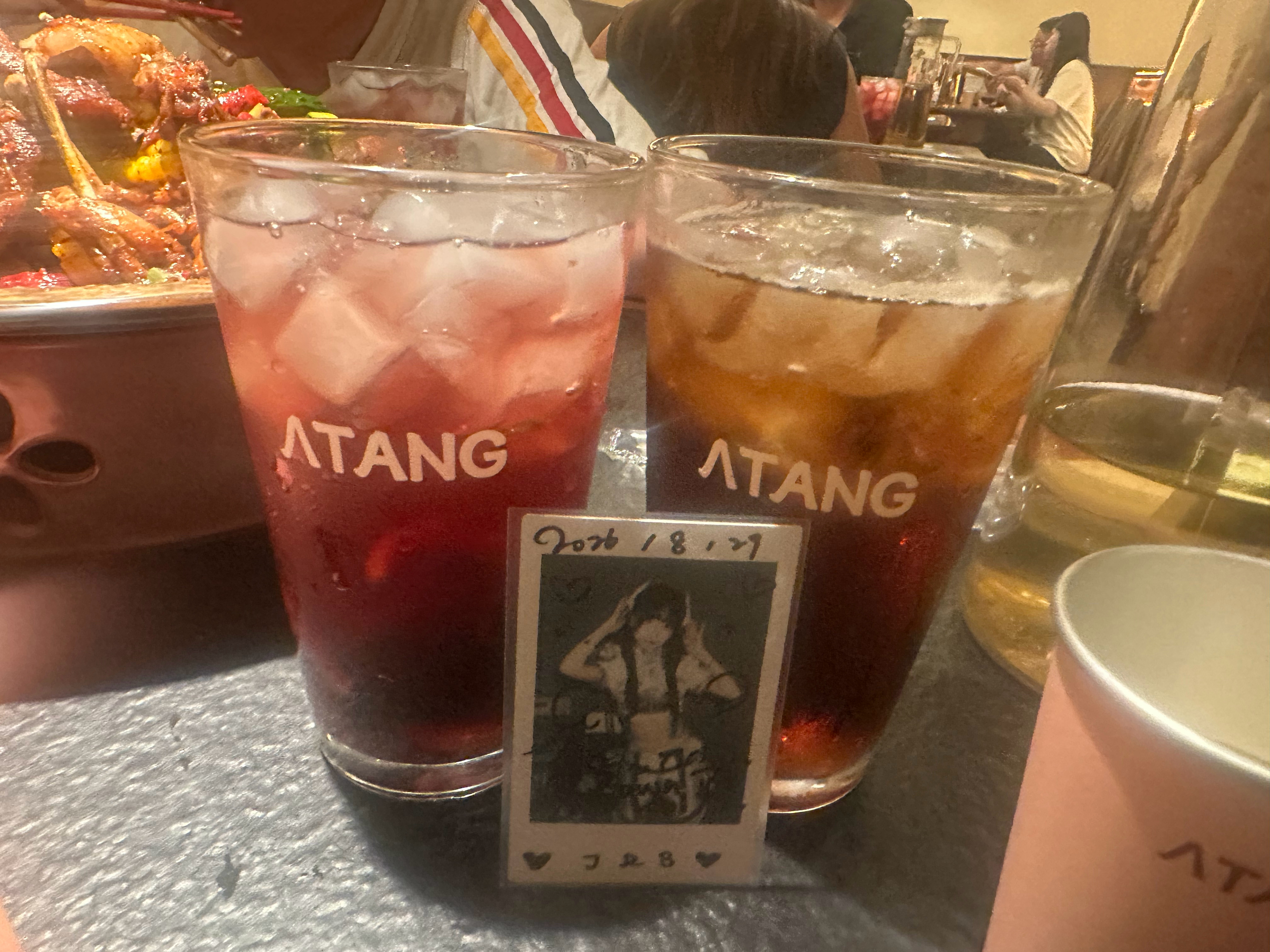 因为一些现生的事情心情特别糟糕，最近也在每天跟现生作斗争啊[柯基]周末见到你感觉