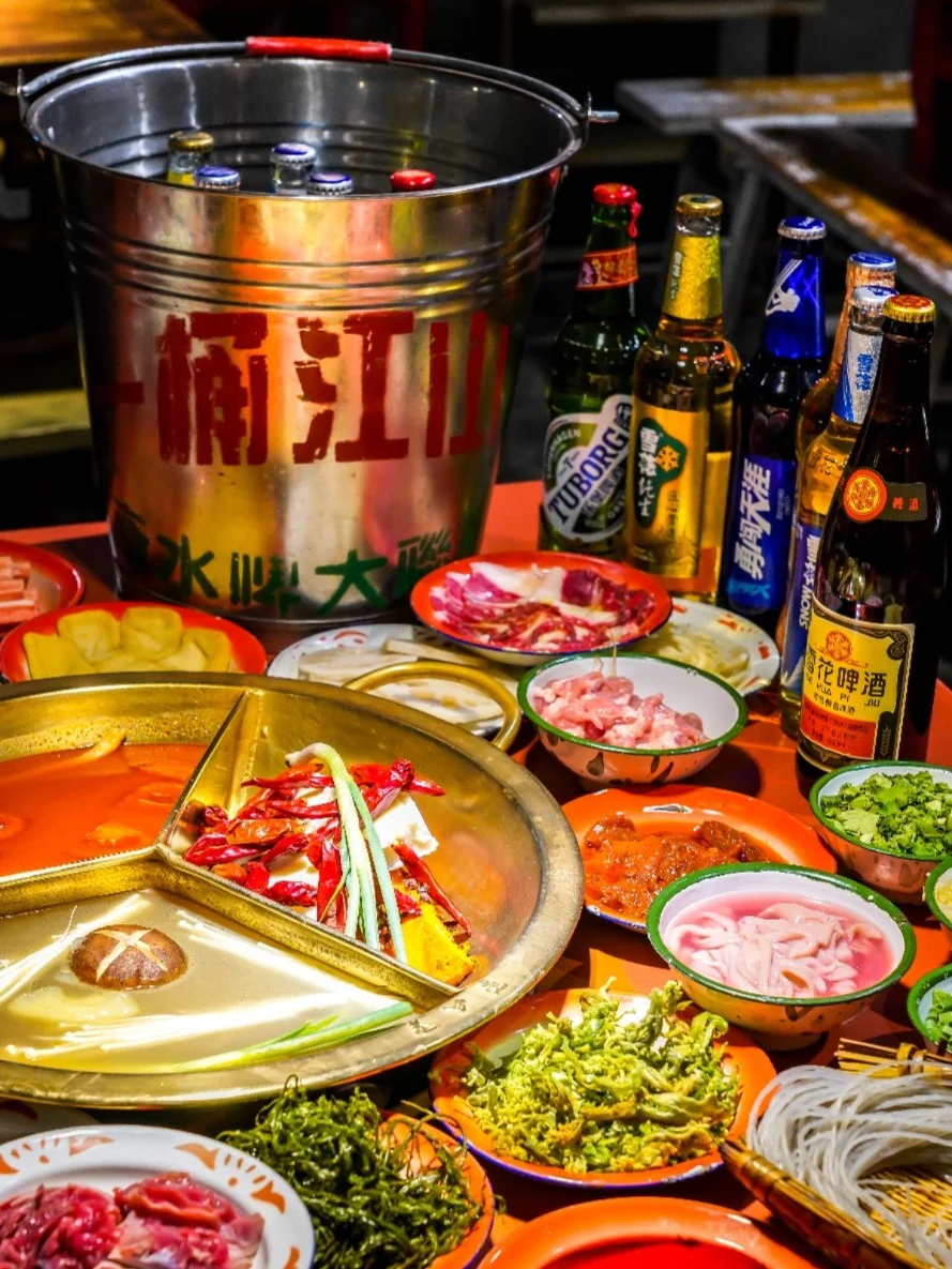 成都市井老火锅，叁口煮出江湖味道！