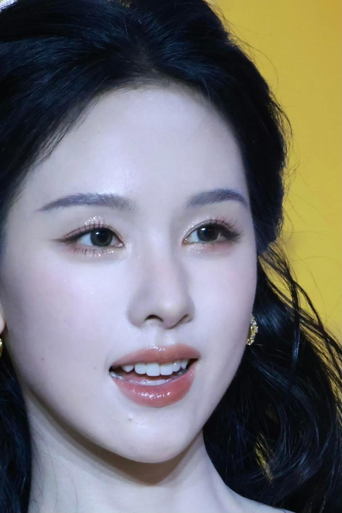 陈都灵✨怼脸生图·极致美丽[期待] ​​​