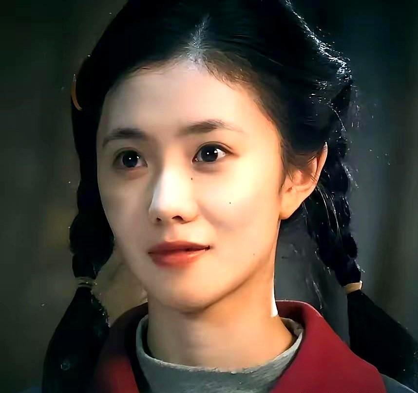 我妈一句话，差点让我家追剧的热情熄火。

本来全家是冲着刘浩存去看《主角》的，结