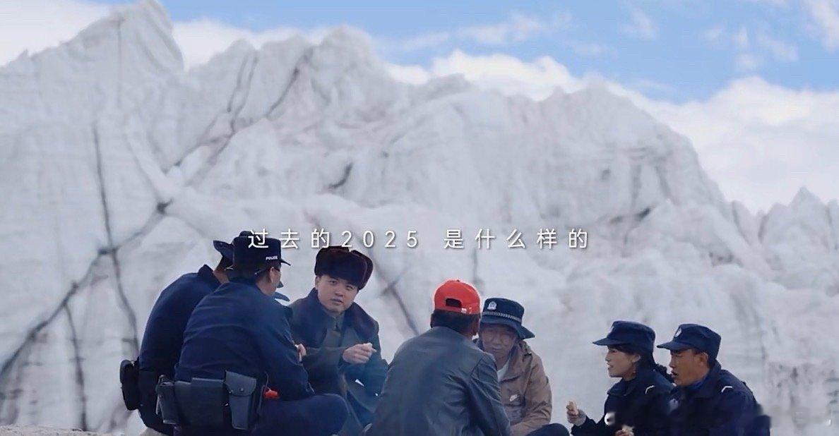 2025是上扬的曲线 在2025，青年厨师们用美食征服味蕾，用厨艺绘就上扬曲线；