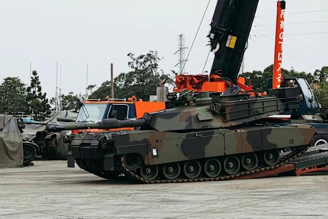 4月27日，美国买给台湾的最后一批坦克共27辆运到台湾。
         解放