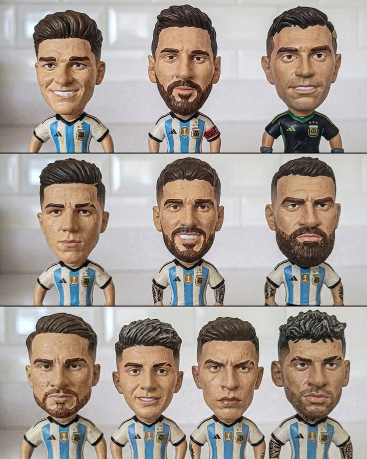 好想要～可口可乐将推出2026年世界杯特别版摇头娃娃。🇦🇷阿根廷国家队可口可