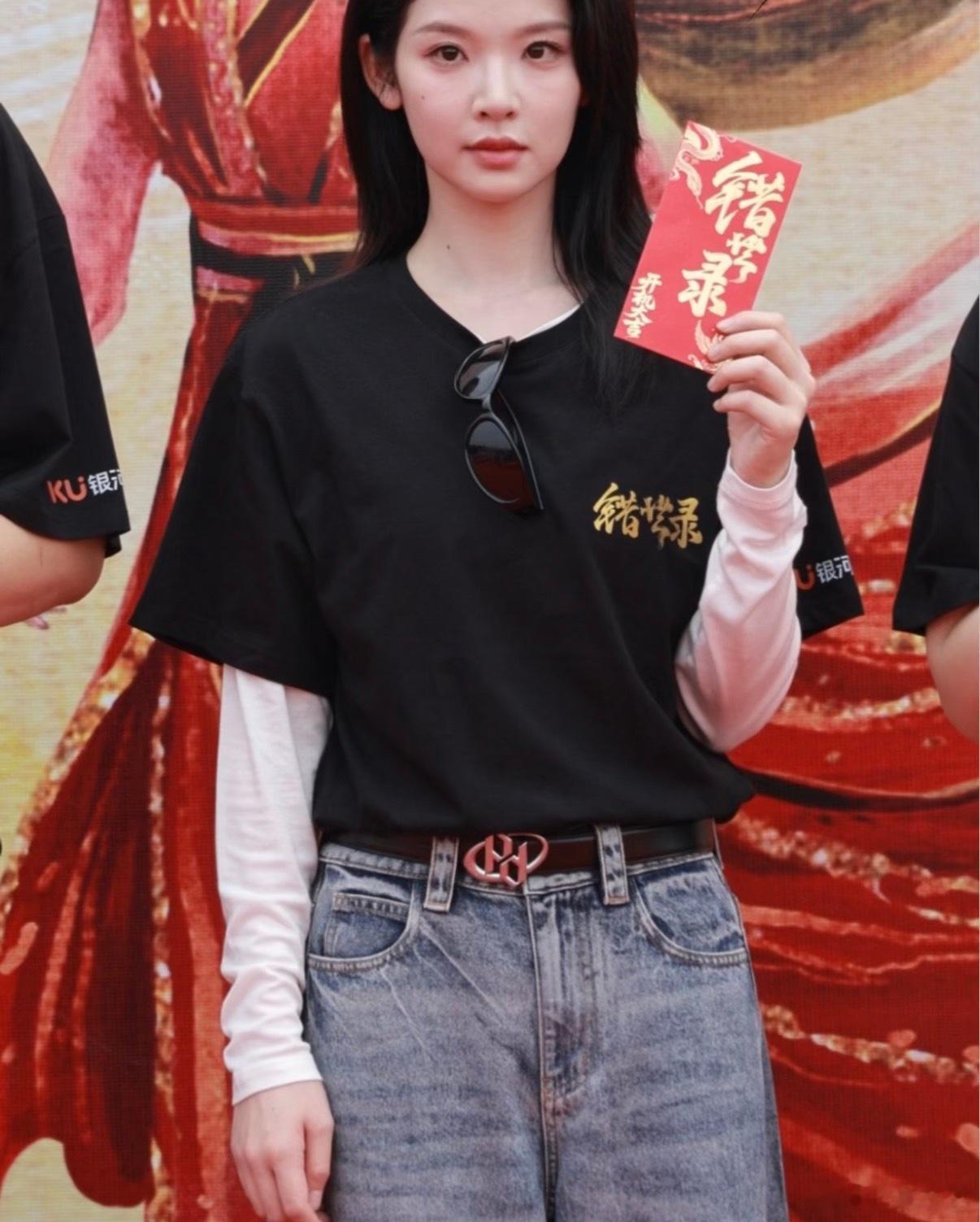 张淼怡新剧崔小筱官宣张淼怡崔小筱官宣上线，错世录稳步开拍，机灵坚韧的小宗主意外改