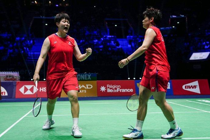 【国羽部分】
保木卓朗/小林优吾 18-21、21-7、21-17 梁伟铿/王昶