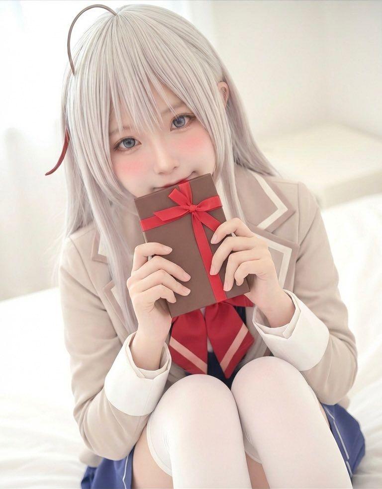 给…给你的巧克力啦！不许说难吃哦。