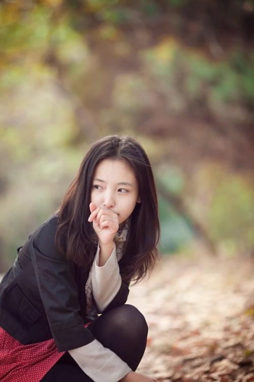 以珍惜之心不放纵自己，以信任之心不限制他人。这句话，像一把钥匙，开启了我们内心深