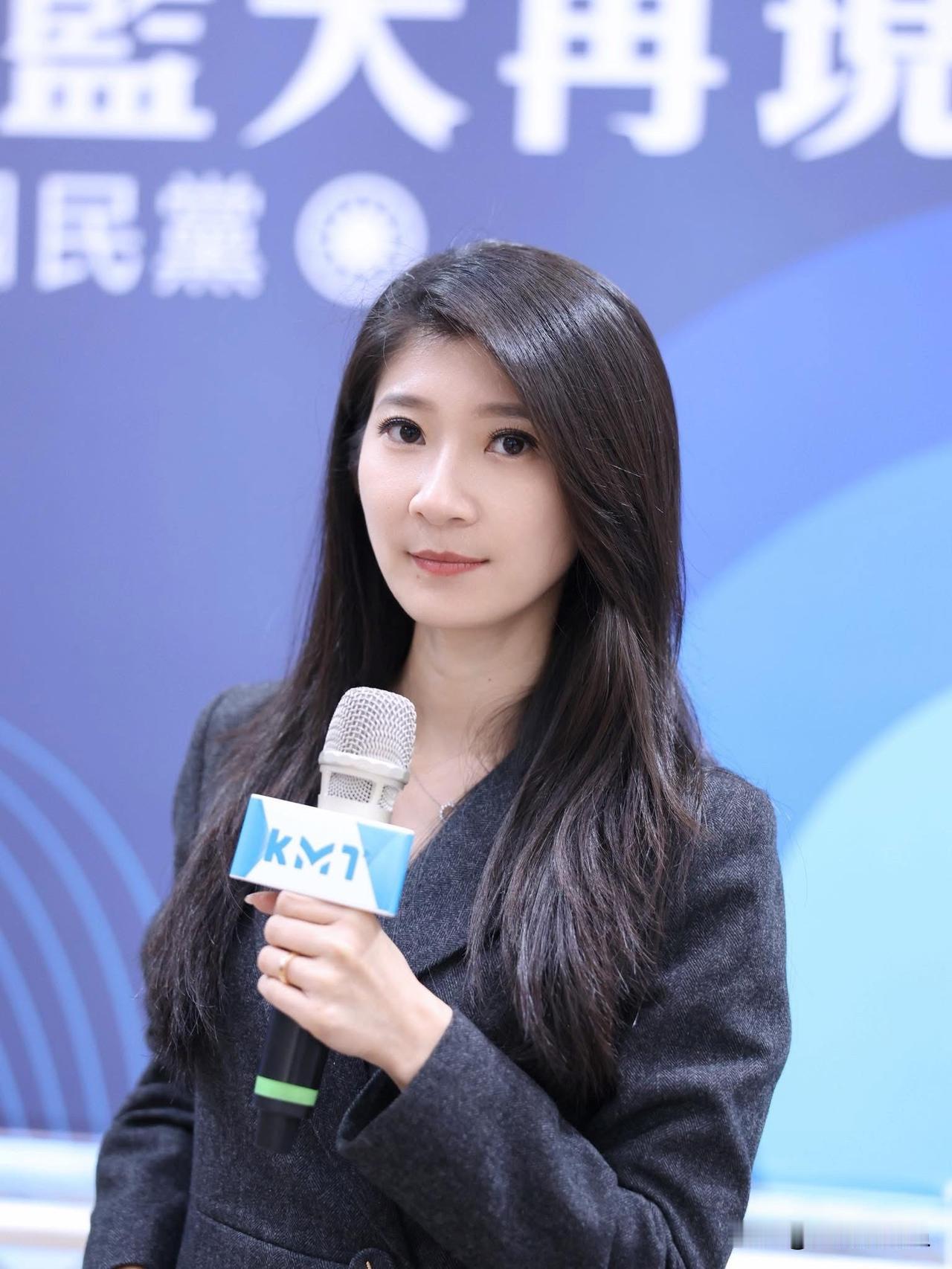 国民党前发言人、北京大学硕士李明璇今（21日）在脸书发文表示，原来初选，真的很残