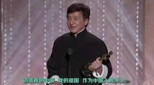 要说哪个华人明星在国际上知名度最高最受欢迎，那非成龙莫属了！成龙是一位享有国际盛