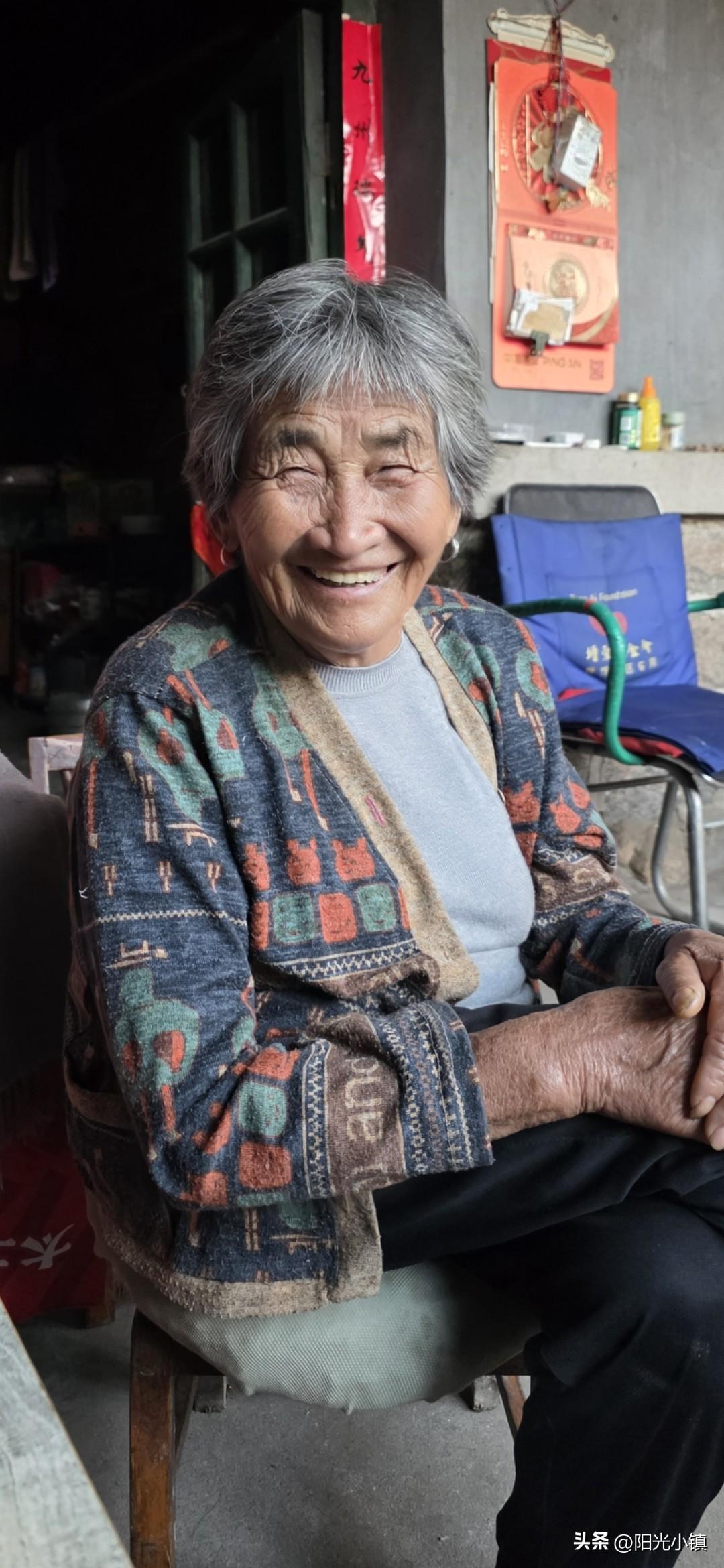95岁老太太大动肝火，拿起拐棍打70岁女儿，而且禁止她以后进门……

95岁的二
