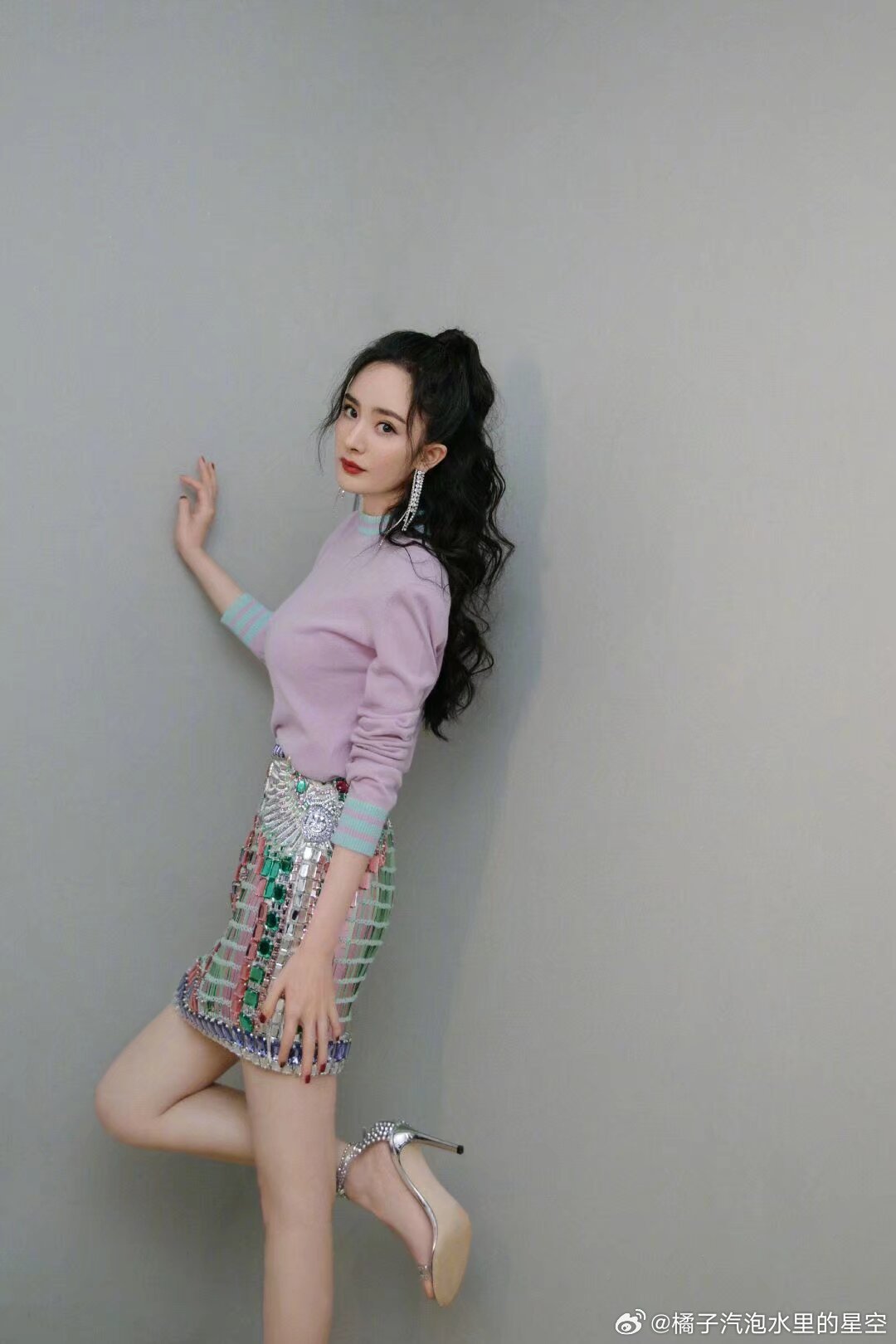 杨幂  🦊杨幂背背佳全球首席品牌代言人 少年之所以可期，是因为热爱在沸腾，热爱