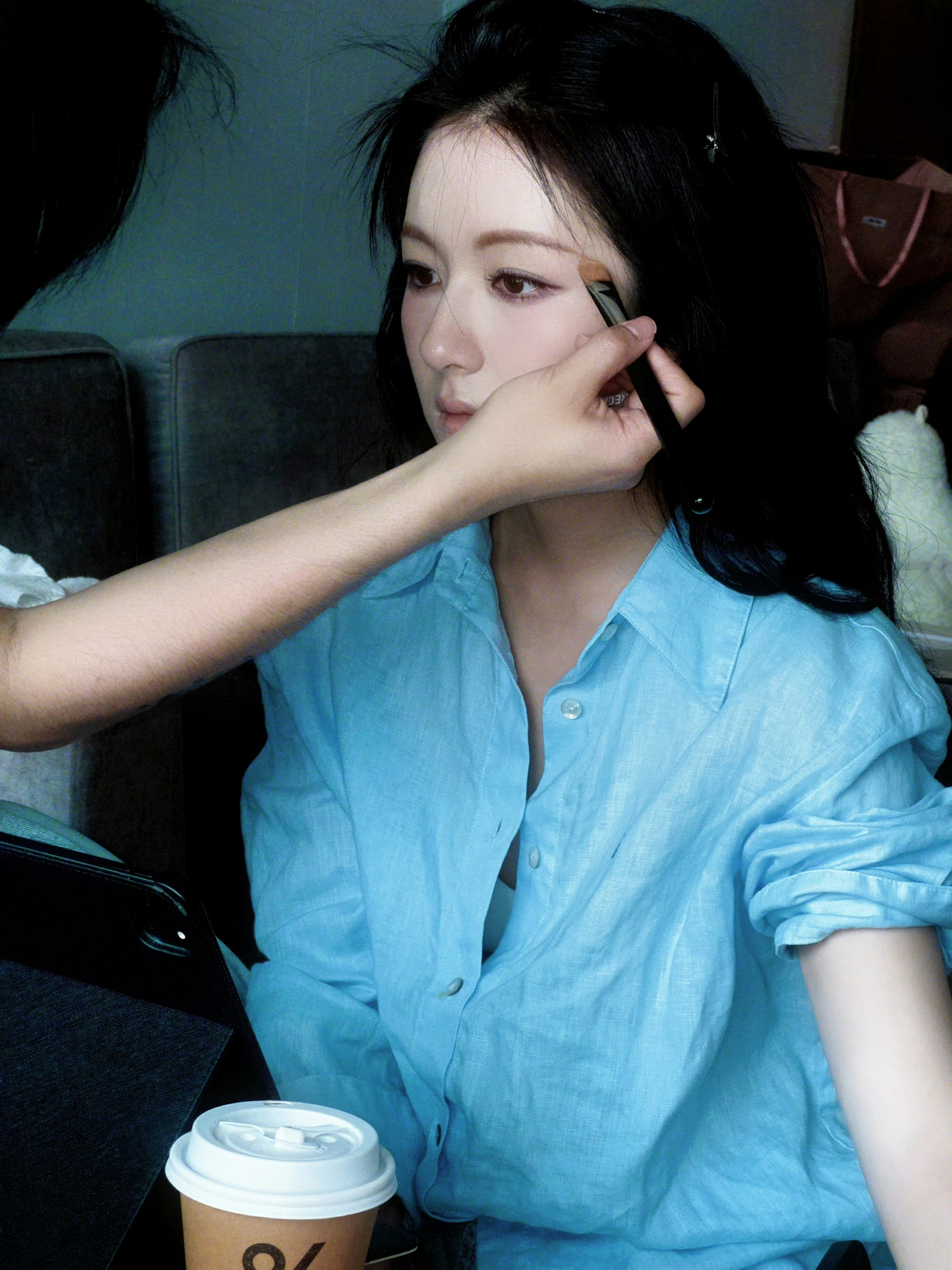 李兰迪 我好喜欢这个角度，好美，有种冷冷的神性感。 