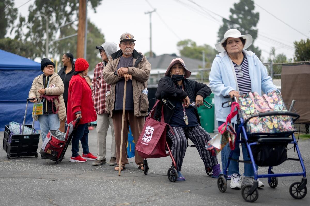 🇺🇸特朗普：“只有当激进的左翼民主党人开放政府时，才会发放补充营养援助计划（