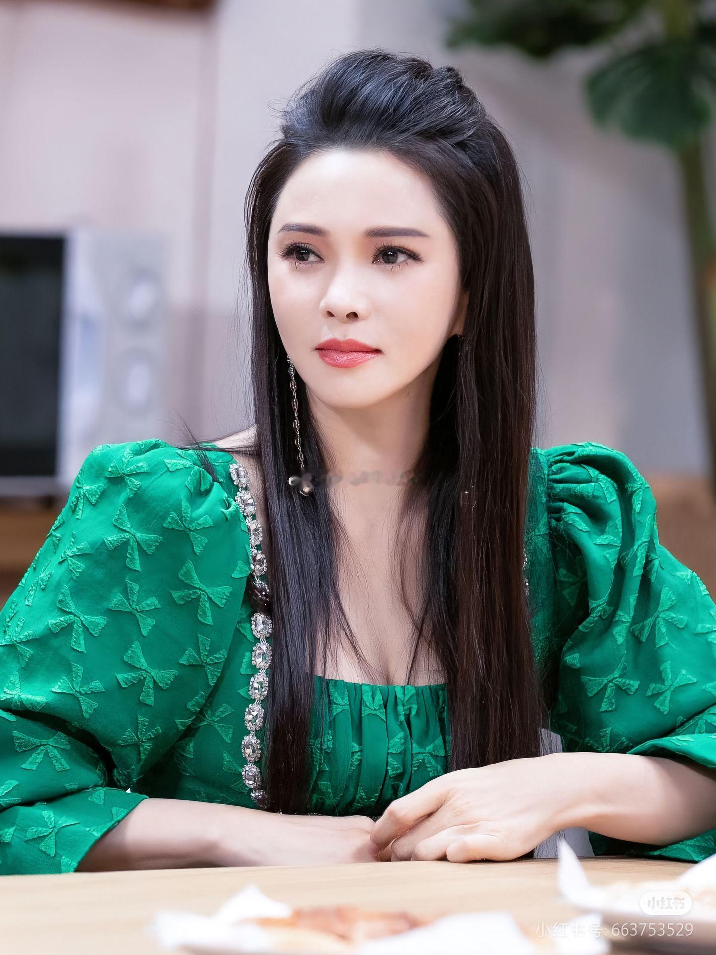 伊能静金莎录浪姐没成为朋友追了两位姐姐好多年，清楚她们都是慢热内敛的性子，当初浪
