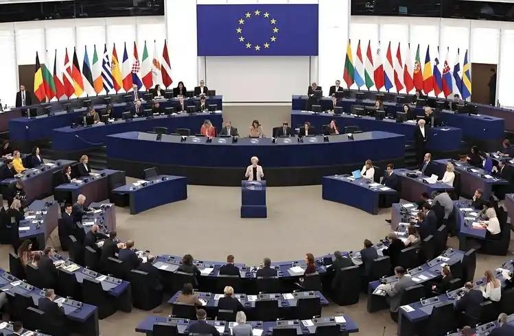 欧洲拒绝加入中东战争，已经告诉全世界不再死心塌地的追随美国了，“欧洲觉醒”的核心