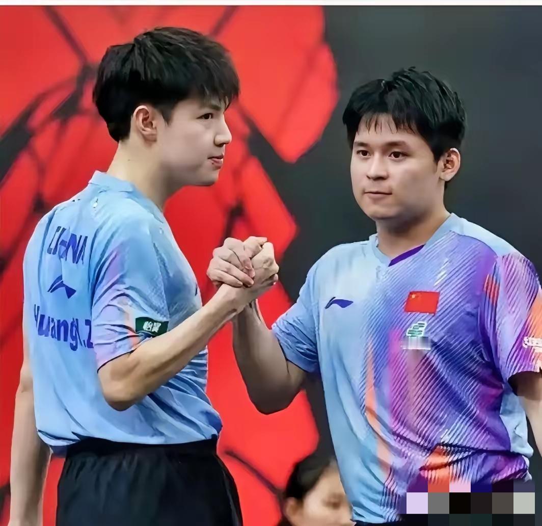 王励勤懵了！
王皓也懵了！
没想到美国大满贯一轮游的黄友政居然在男双比赛上被推上