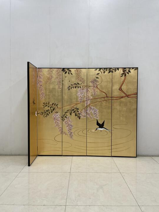 紫藤挂云木，花蔓宜阳春