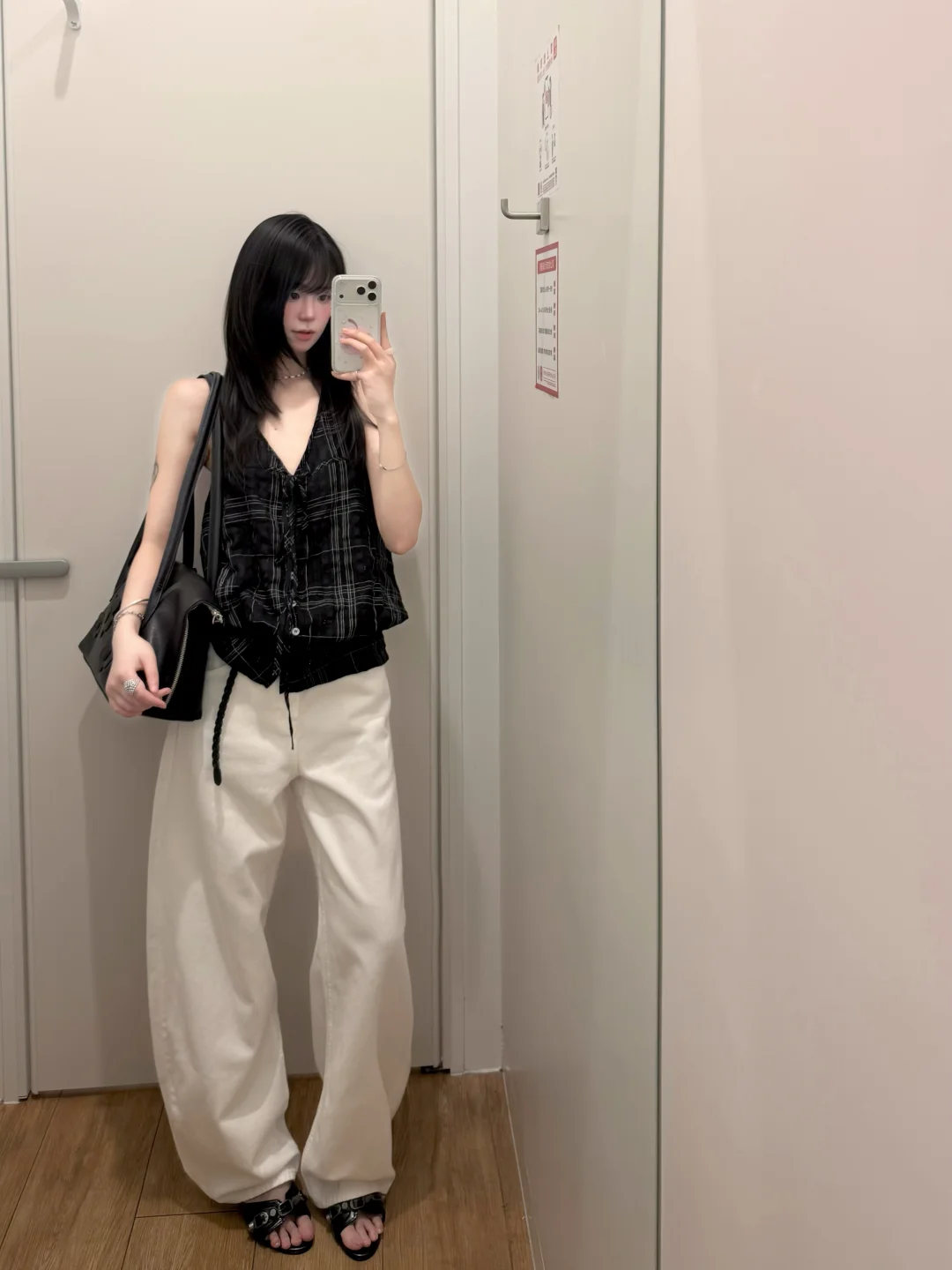 优衣库夏日叠穿这一块💭简单干净黑白好松弛