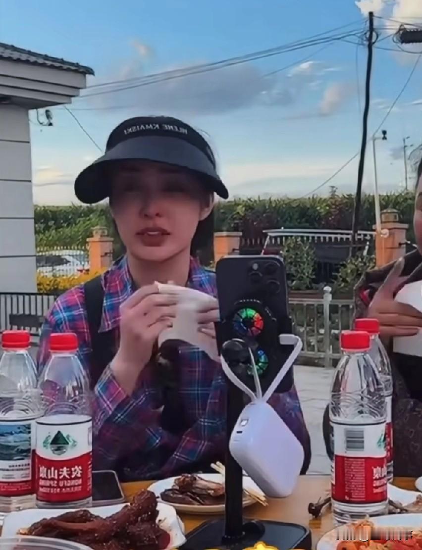 二驴谈丸子的两段婚姻，把丸子和丸子妈说的哭成泪人

丸子的这两段婚姻都很失败，都