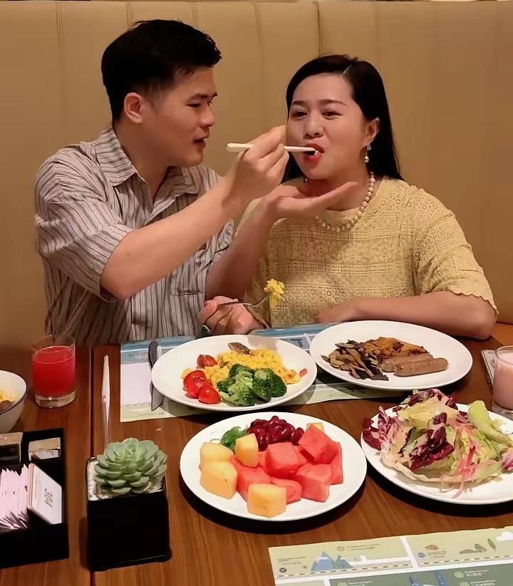 上辈子结了多少德，让我这么大年纪了还遇到了他