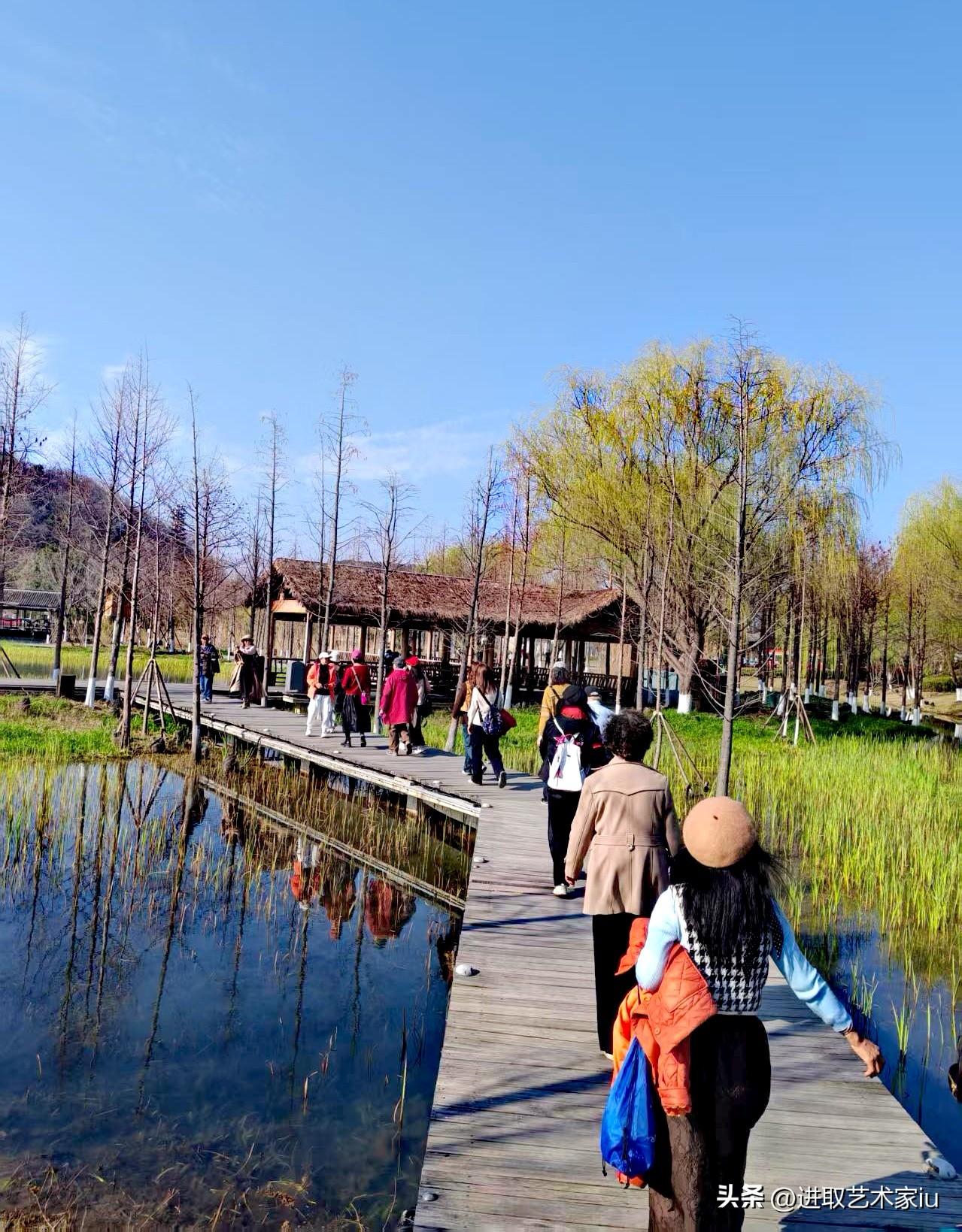 秋日生活打卡季快乐乡村游，记录美好生活的点点滴滴，分享秋高气爽的快乐行！秋日乡村
