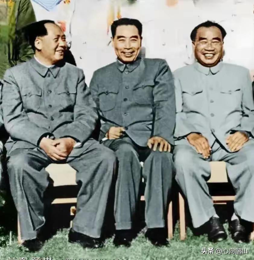 他们一生不打桥牌，却为中国赢下最伟大的“牌局”
 
有人闲暇打牌娱乐，有人一生只