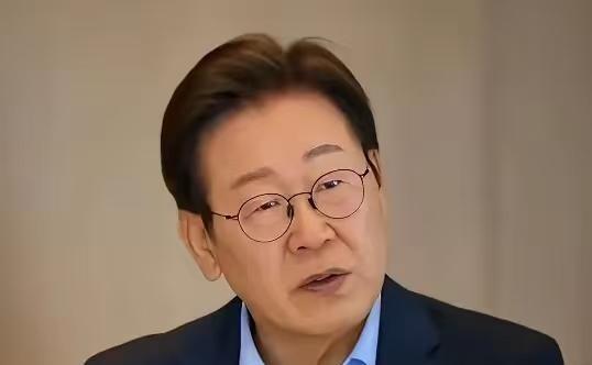 韩国外交部14日宣称，将与中国进行沟通，以降低中国针对造船商韩华海洋旗下美国相关