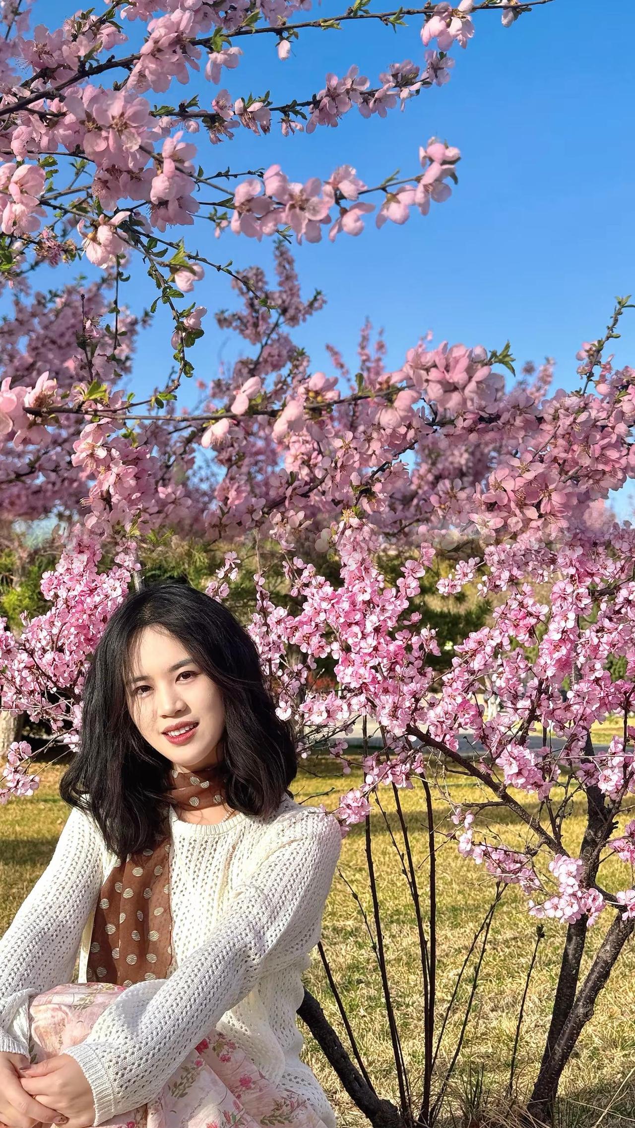 春天 适合去晒太阳 适合穿美丽的裙子教师穿搭 今天穿什么