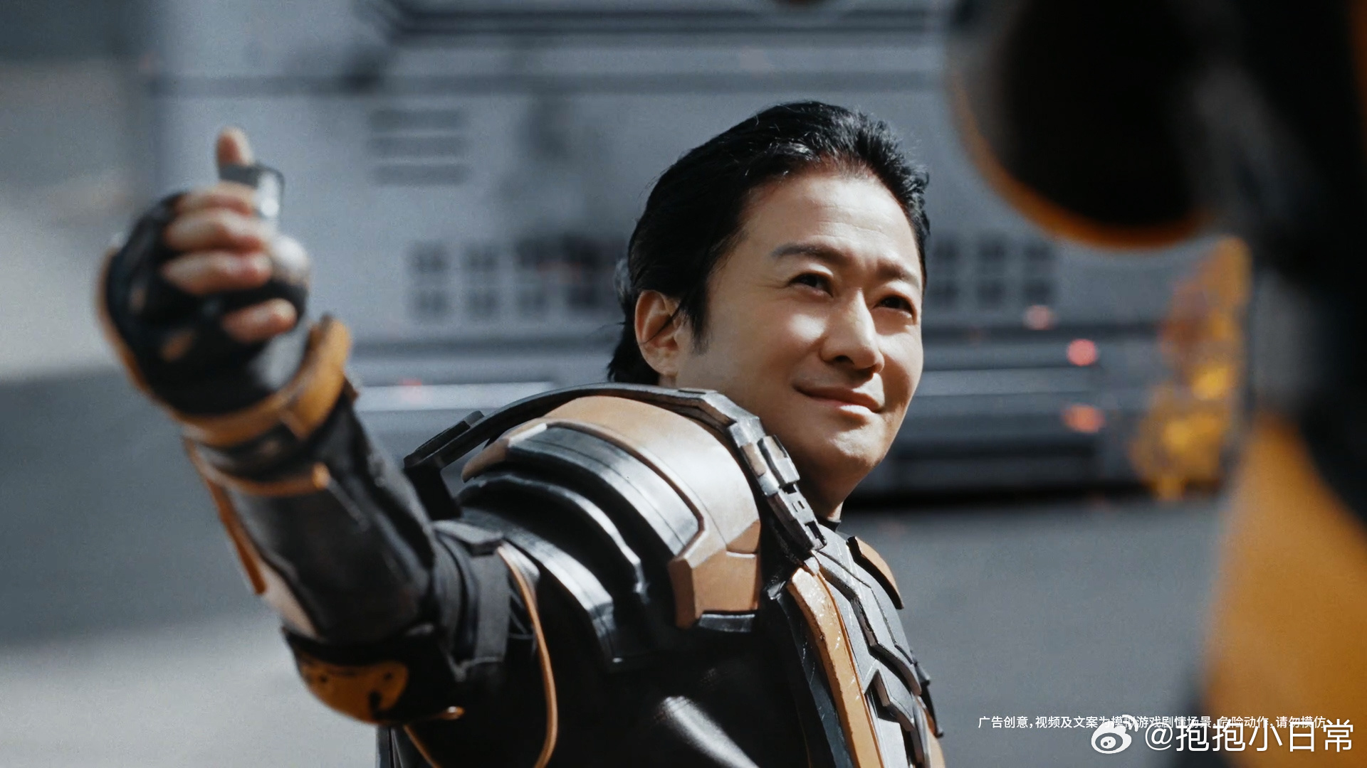 吴京出cos跳舞有多抽象吴京跳舞被偷袭 看京哥跳舞的时候，感觉像在看一场搞笑舞蹈