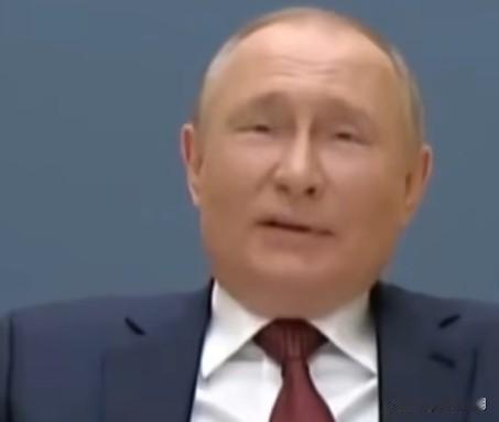 普京怼记者：20多年前拿中国吓我的人，如今自己被吓坏了