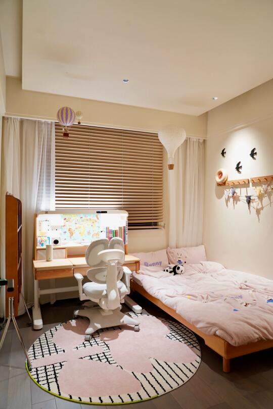 9㎡儿童房｜这套学习桌椅让小屋“越住越大”