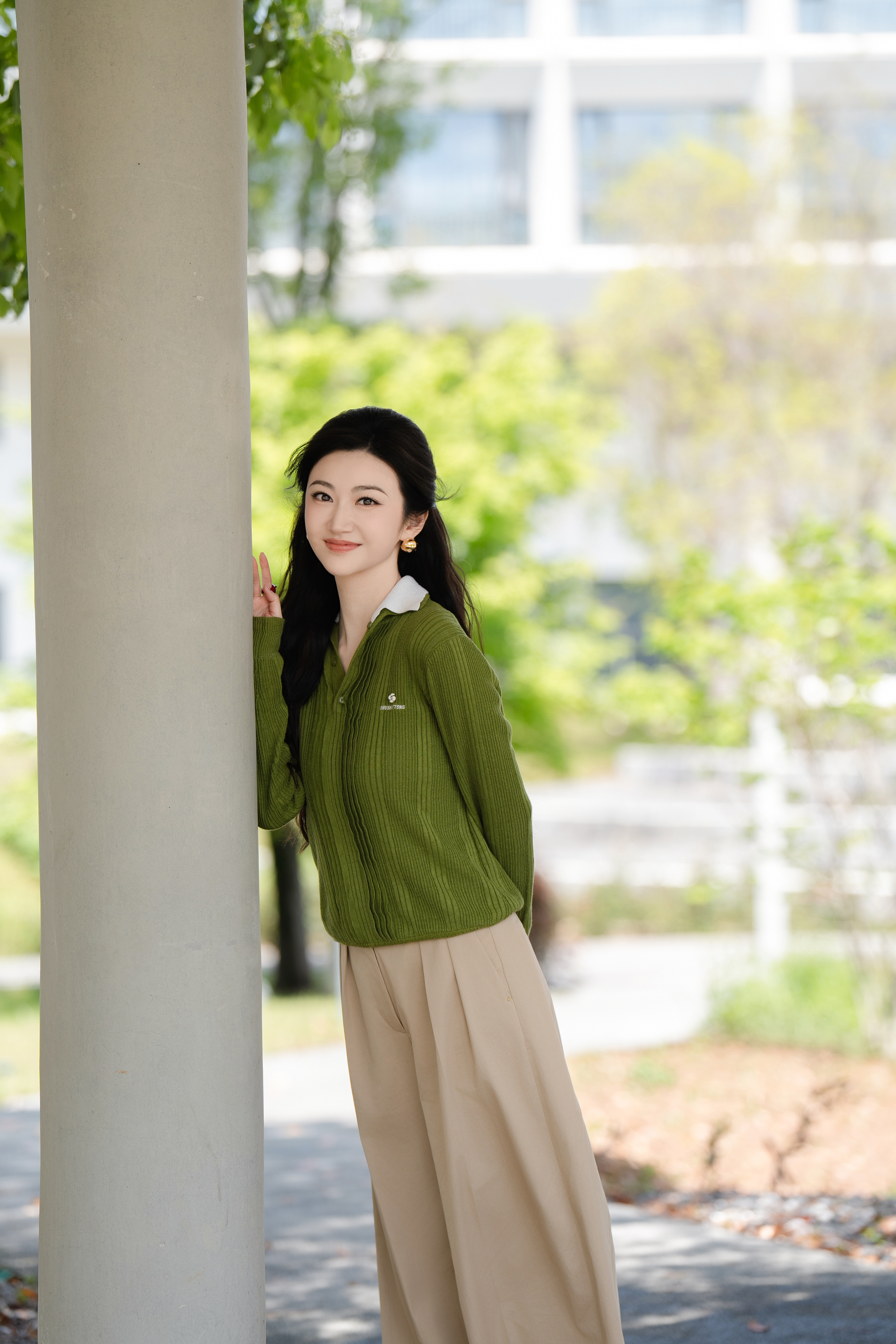 景甜  ❤️ 给初夏增添一抹清新！今天继续👀奋斗吧人生 